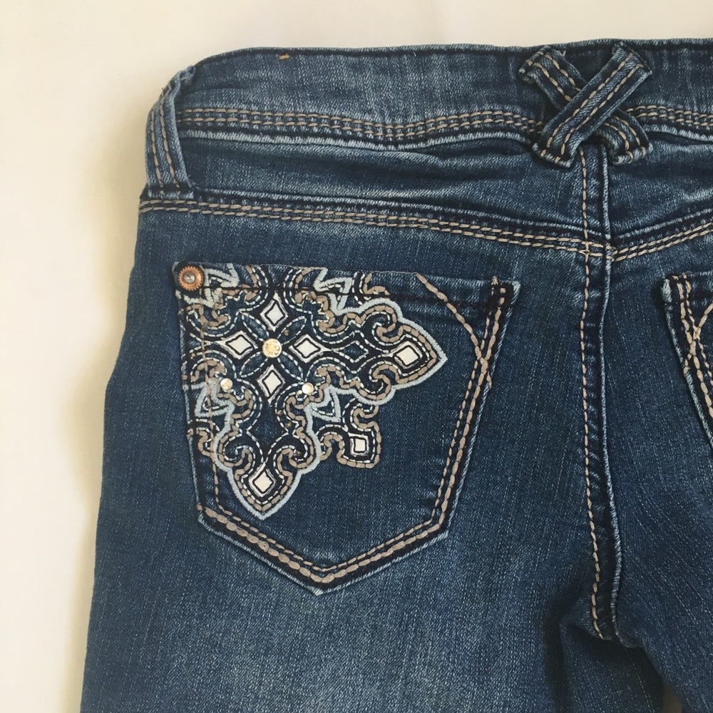HYDRAULIC BLUE JEWELED CUTOFF JEAN SHORTS SIZE 1/2 - Picture 4 of 8